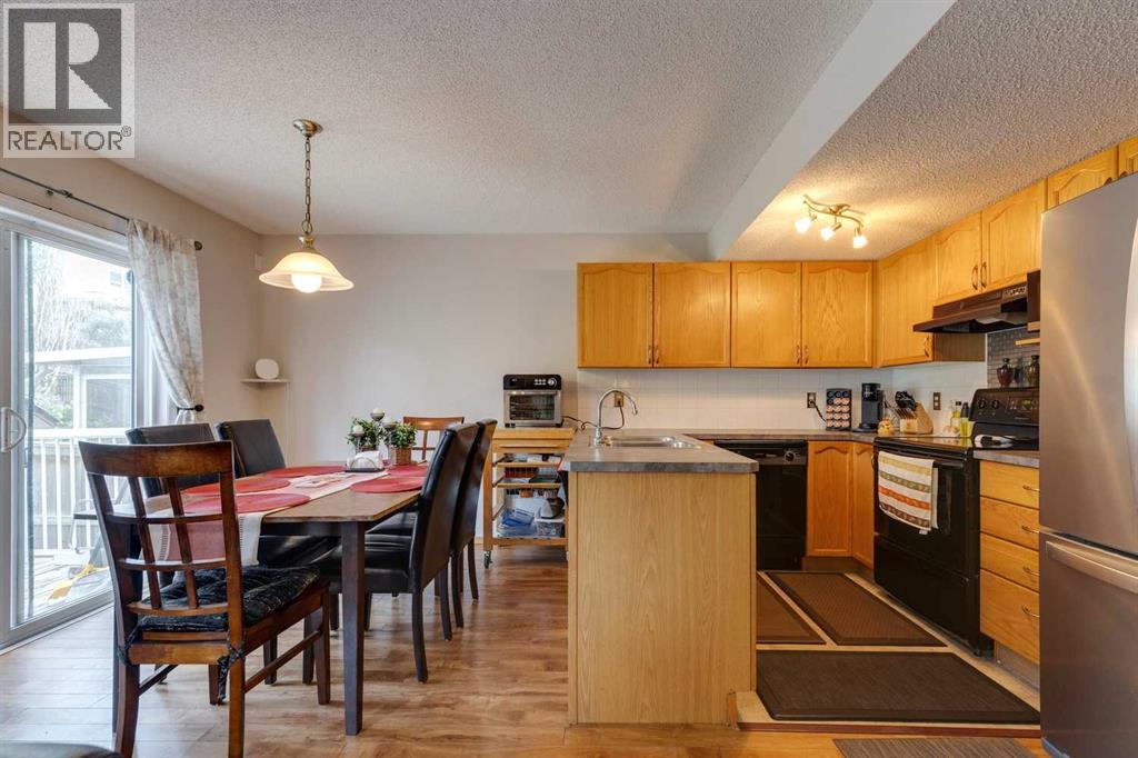 Single Family House for Sale in  Evansbrooke Manor NW Evanston Calgary 