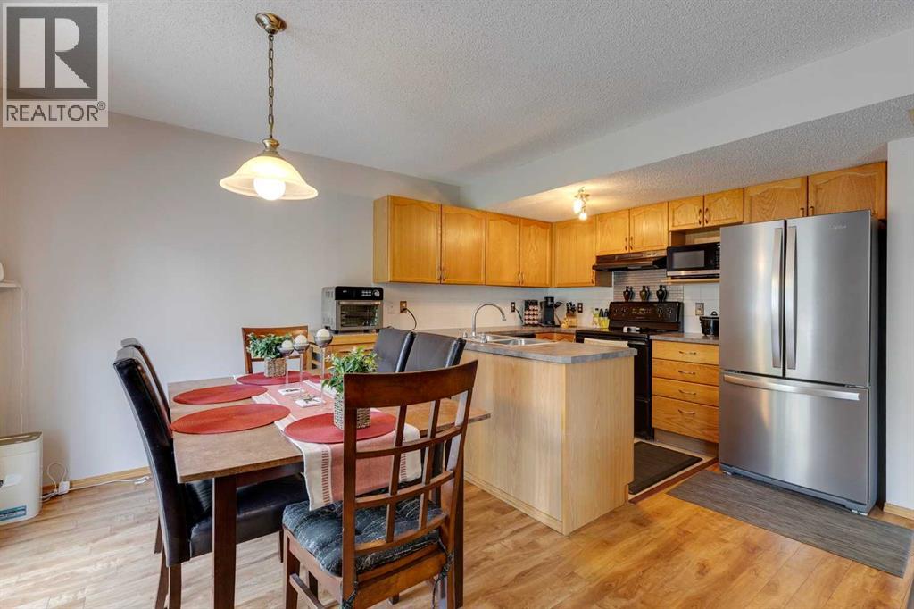 Single Family House for Sale in  Evansbrooke Manor NW Evanston Calgary 
