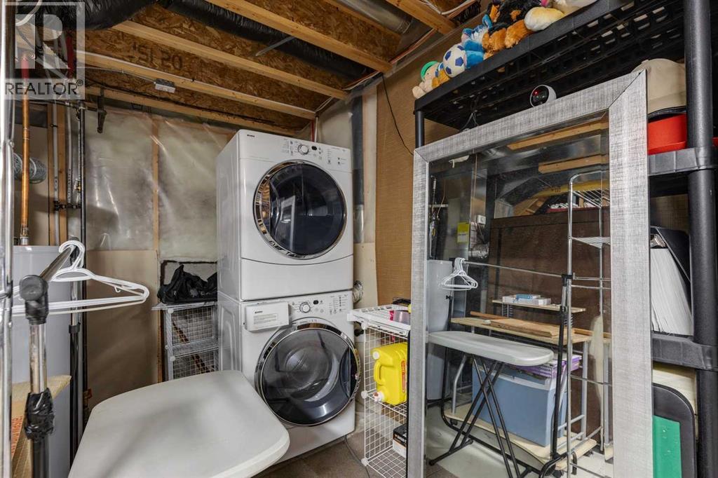 Single Family House for Sale in  Evansbrooke Manor NW Evanston Calgary 