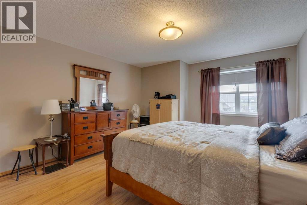 Single Family House for Sale in  Evansbrooke Manor NW Evanston Calgary 