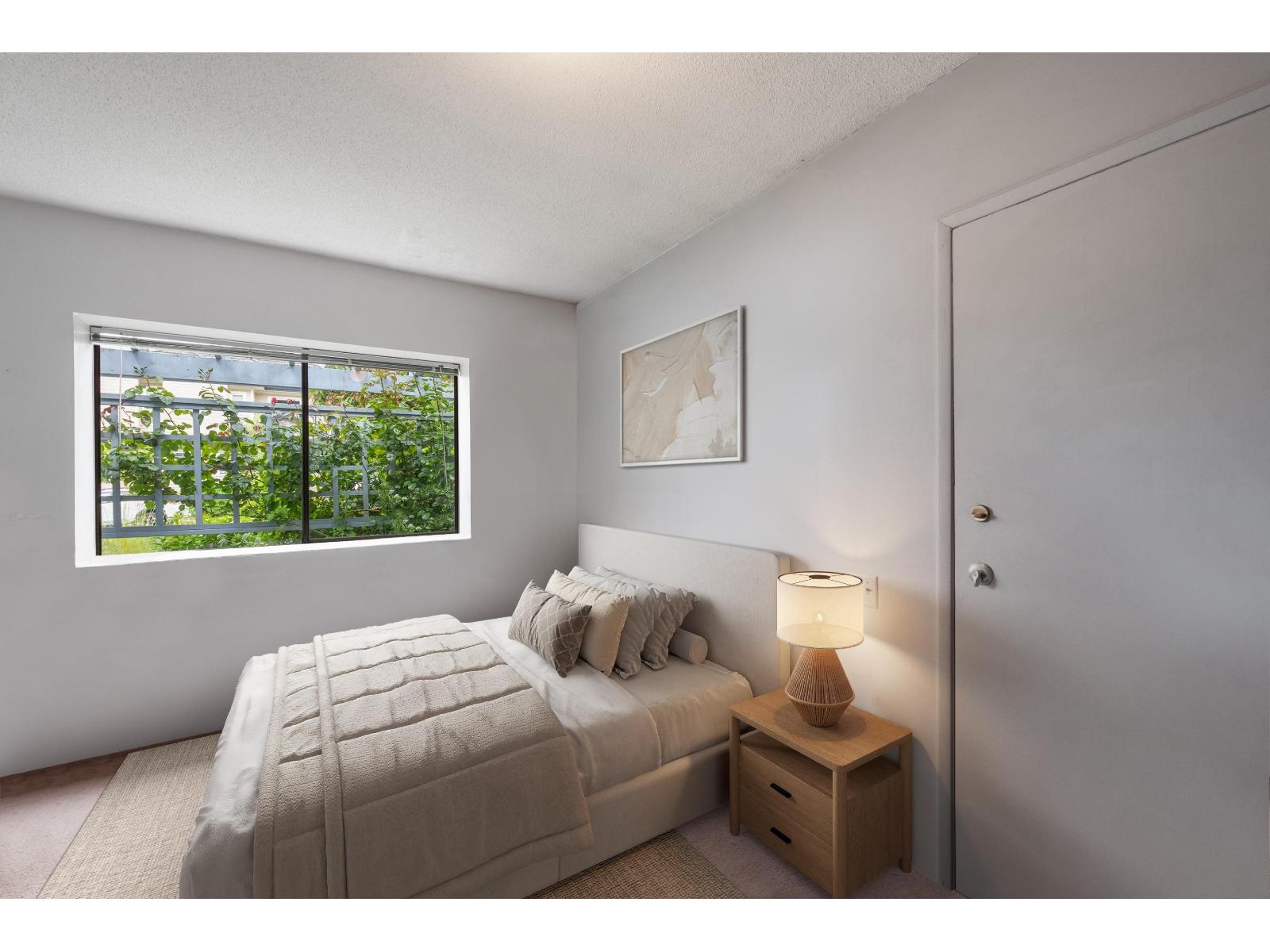Photo 6 of 1430 Bergstrom Road, White Rock BC