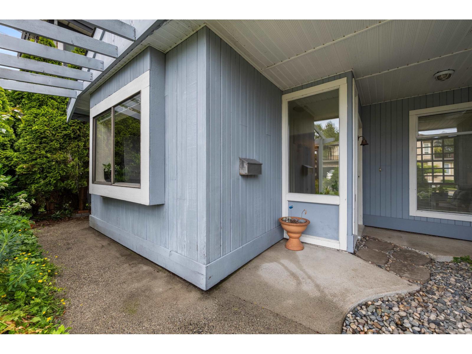 Photo 13 of 1430 Bergstrom Road, White Rock BC
