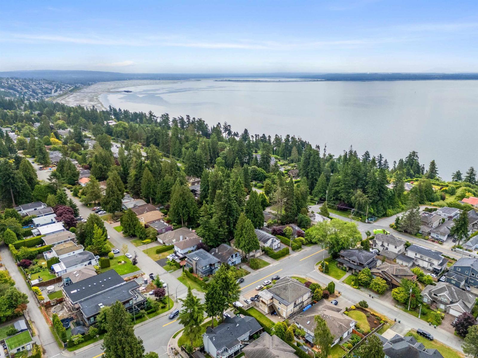 Photo 14 of 1430 Bergstrom Road, White Rock BC