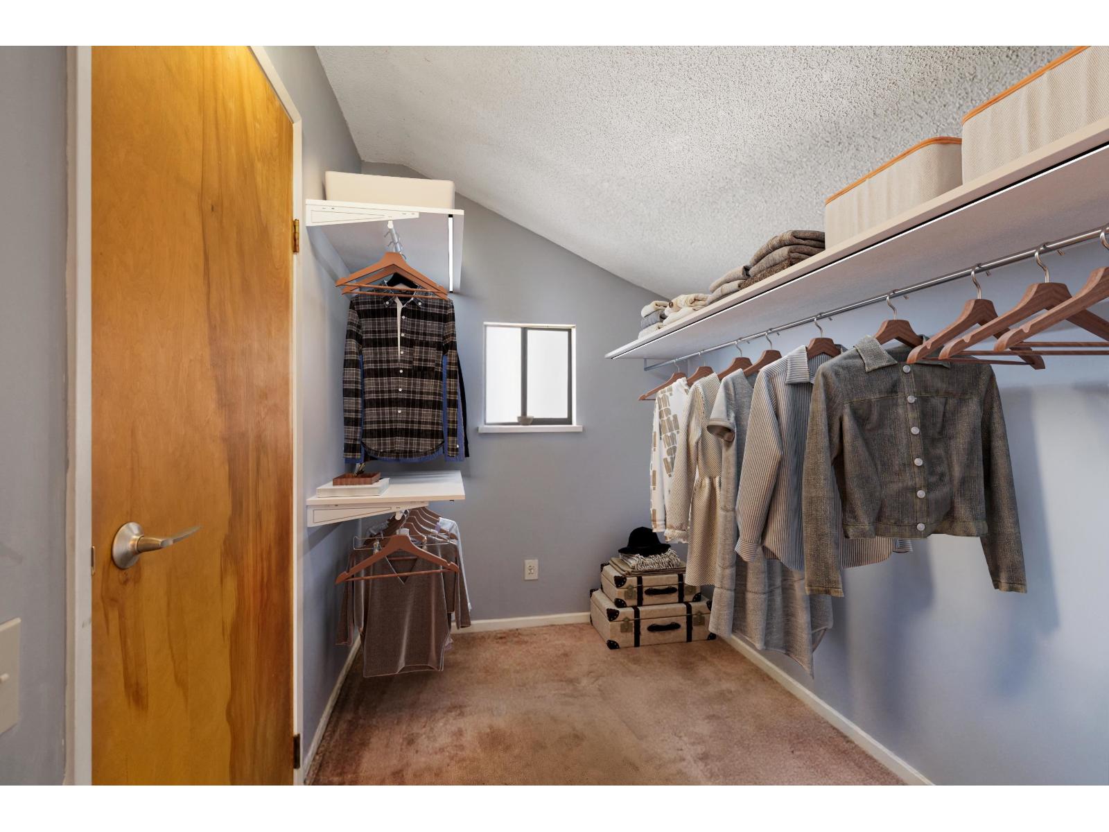 Photo 10 of 1430 Bergstrom Road, White Rock BC