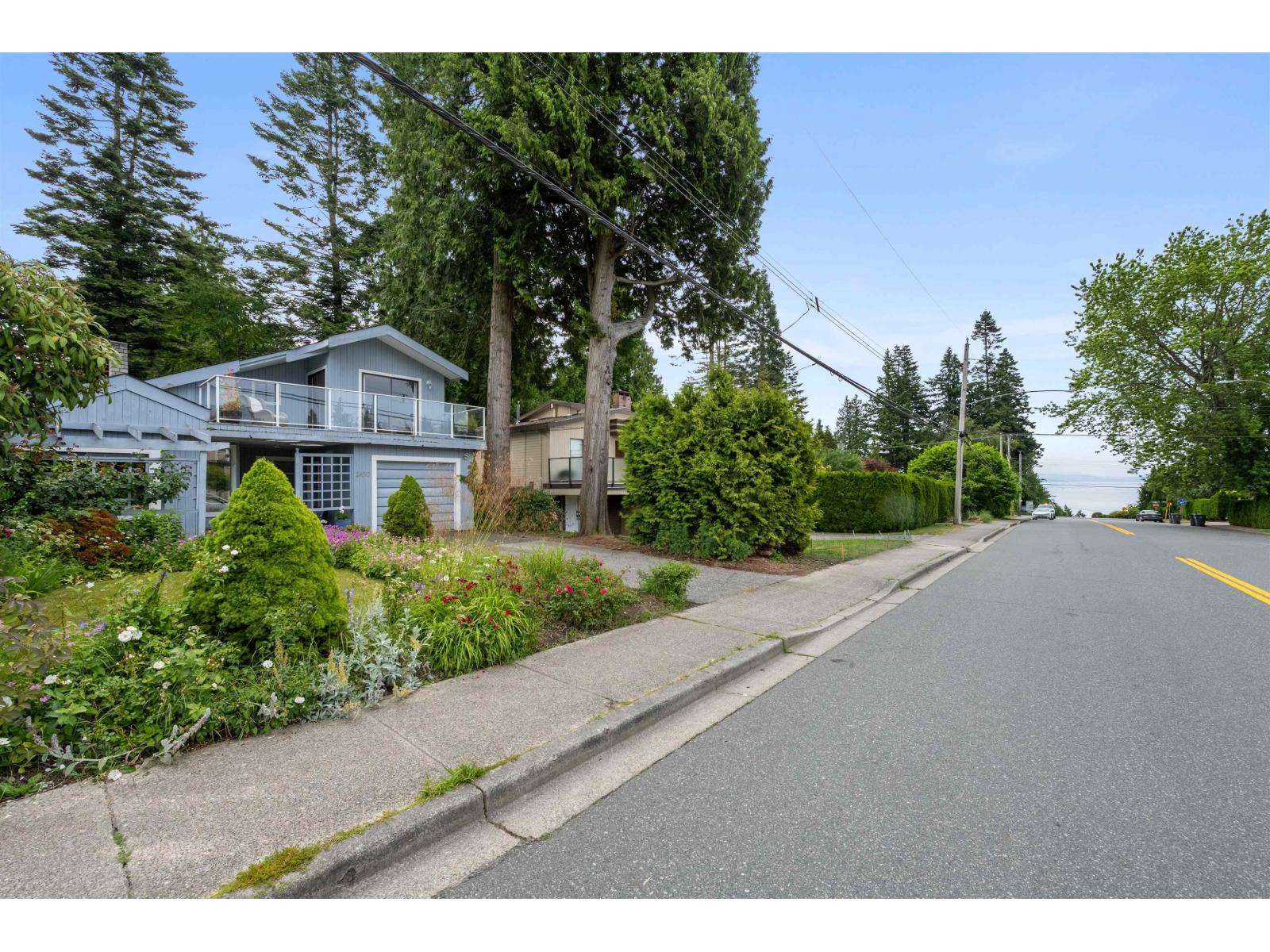 Photo 7 of 1430 Bergstrom Road, White Rock BC