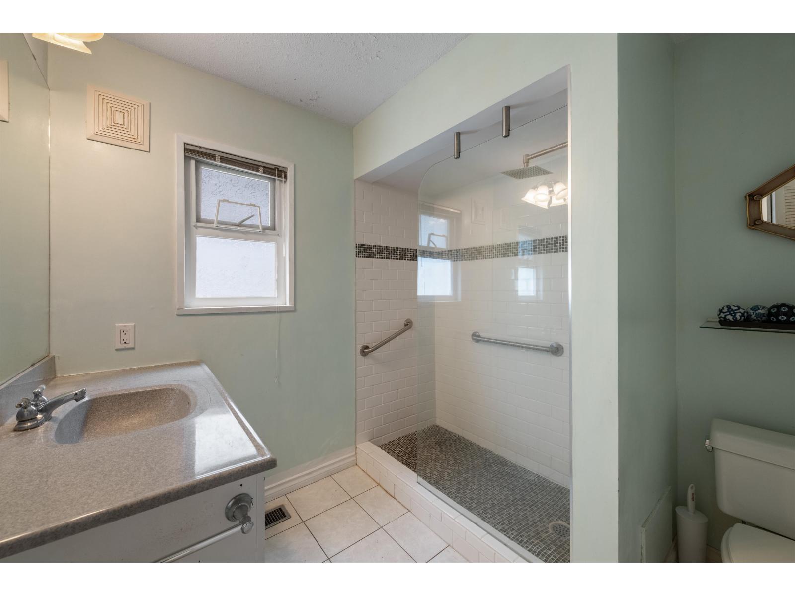 Photo 38 of 1430 Bergstrom Road, White Rock BC