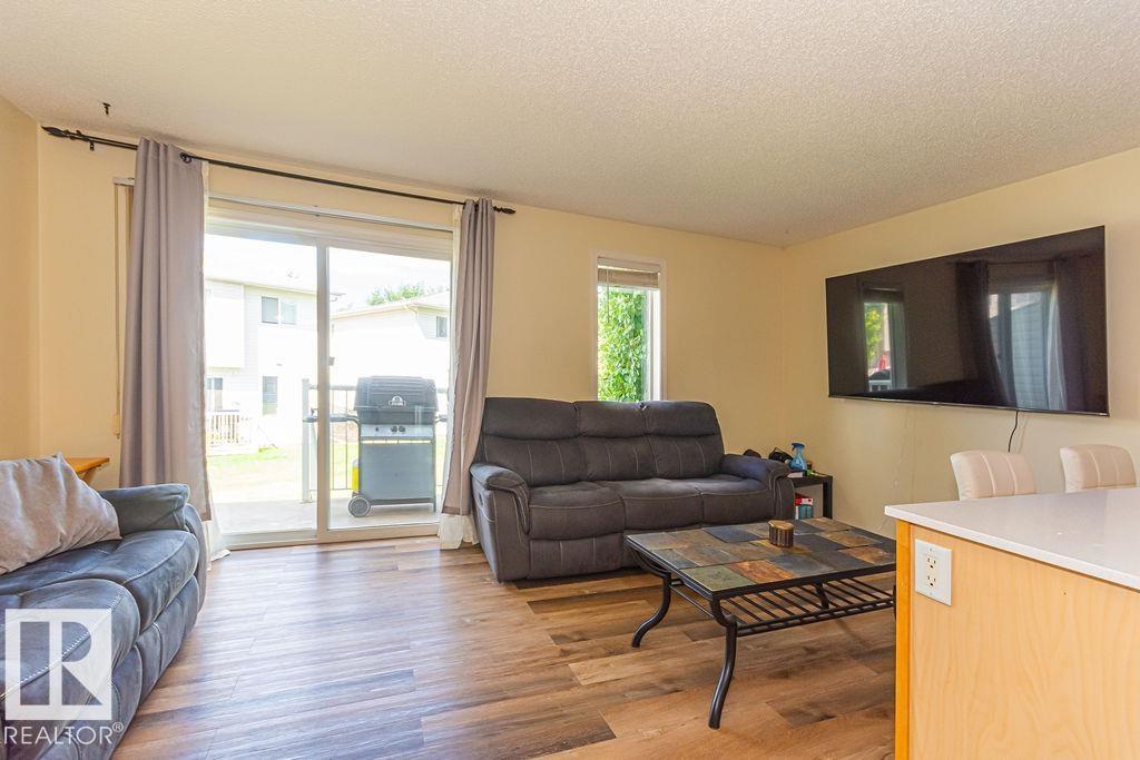 Photo 14 of 56 451 Hyndman Cr Nw, Edmonton AB