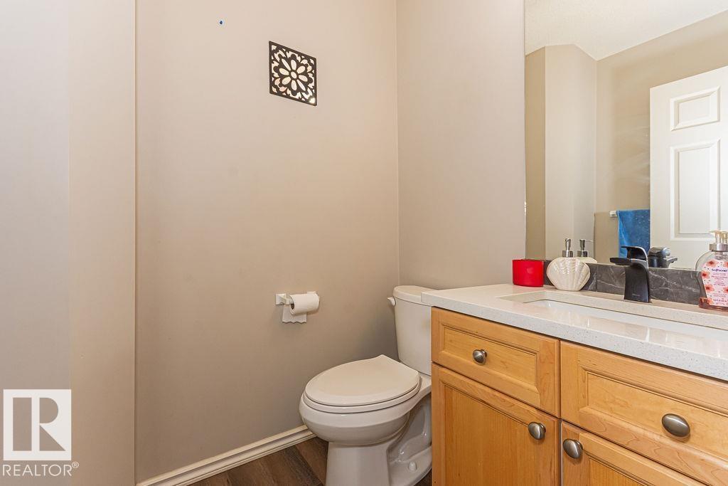 Photo 15 of 56 451 Hyndman Cr Nw, Edmonton AB