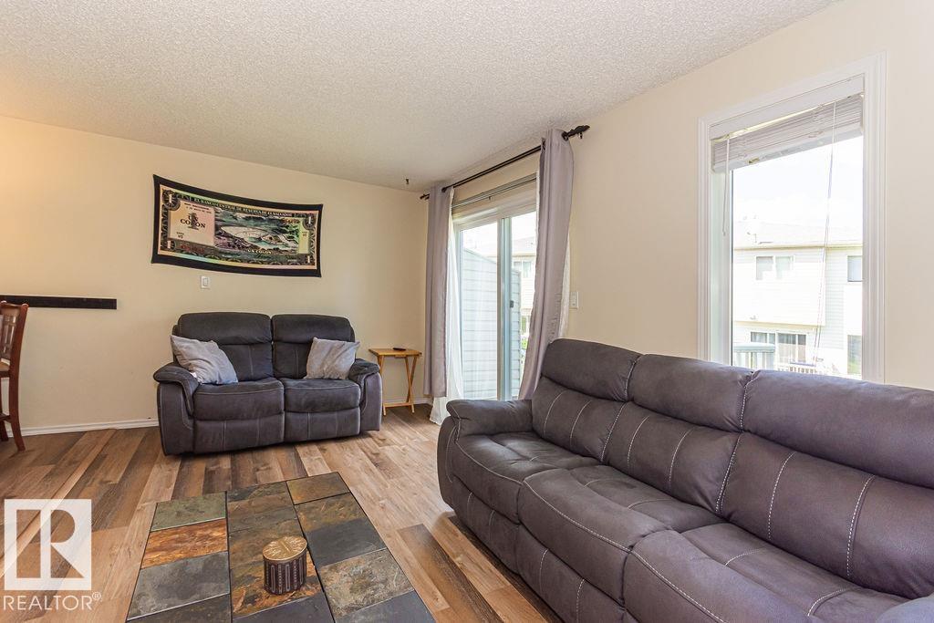 Photo 8 of 56 451 Hyndman Cr Nw, Edmonton AB