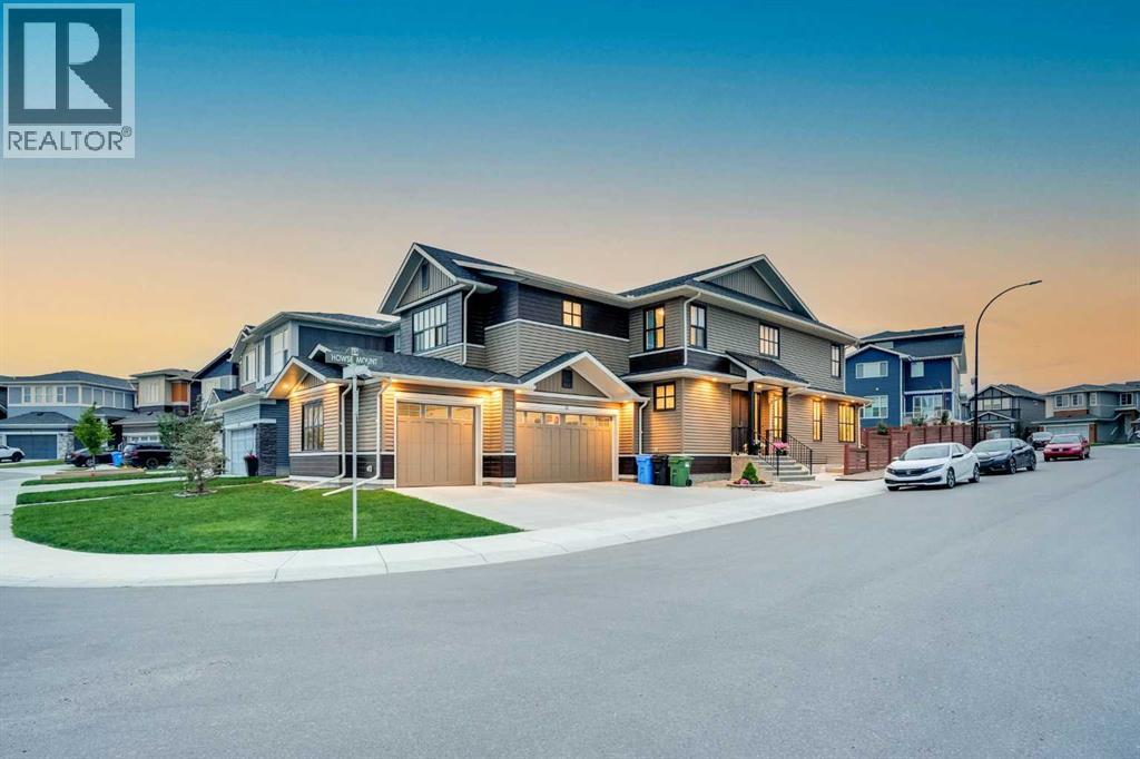 Single Family House for Sale in  Howse Heights NE Livingston Calgary 