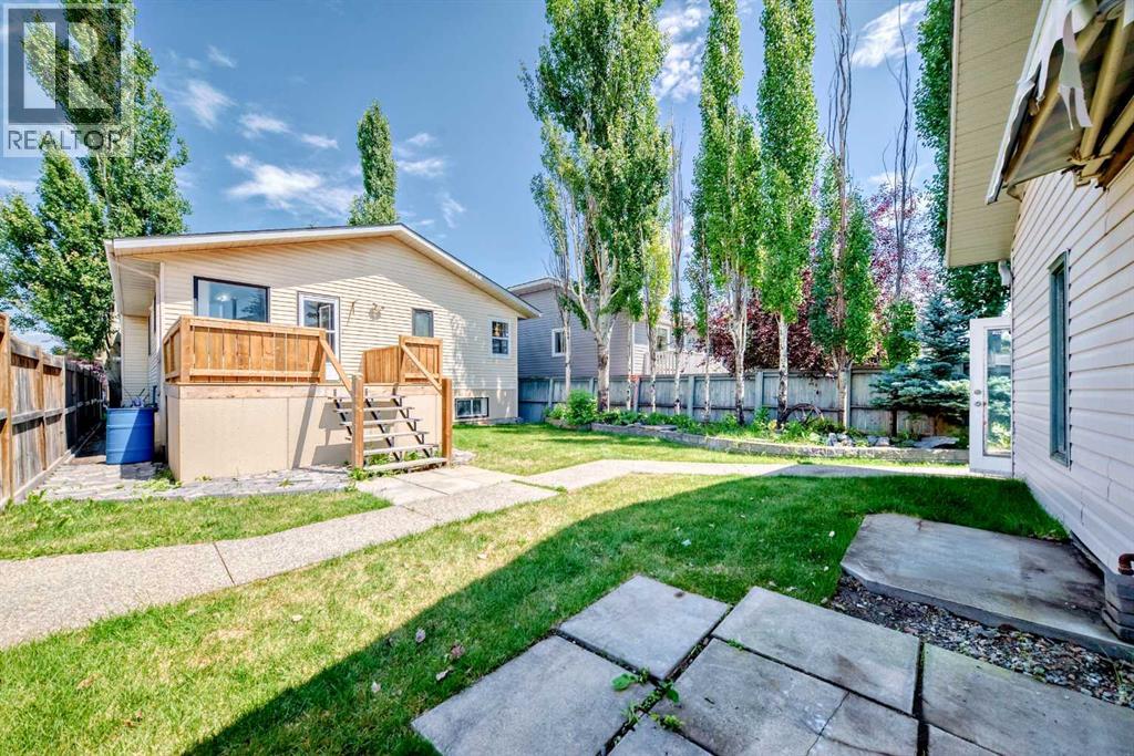 Single Family House Bi-level for Sale in  Shawfield Way SW Shawnessy Calgary 