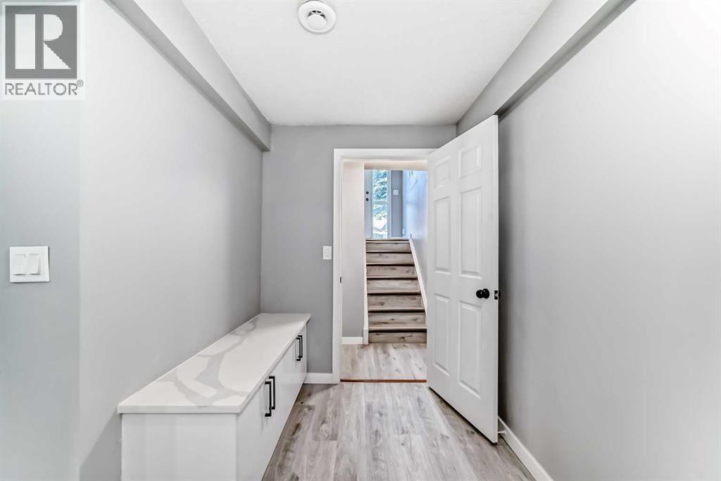 Single Family House Bi-level for Sale in  Shawfield Way SW Shawnessy Calgary 