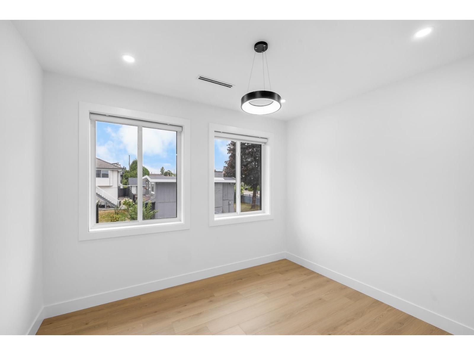 Photo 11 of 14785 68 A Avenue, Surrey BC