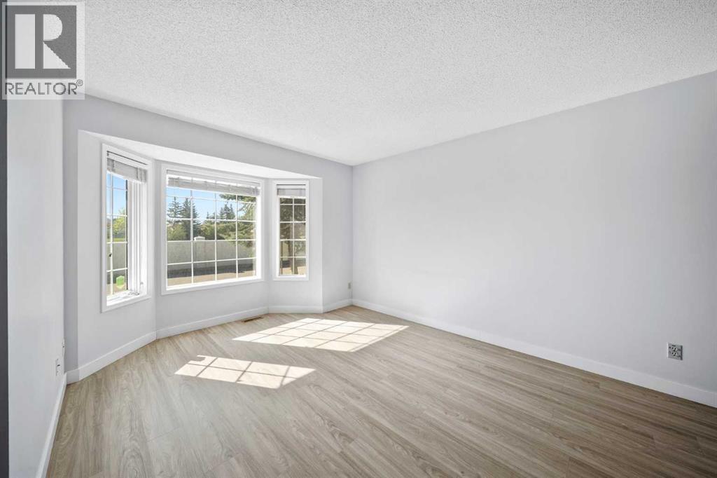 Single Family House for Sale in  Bedford Manor NE Beddington Heights Calgary 
