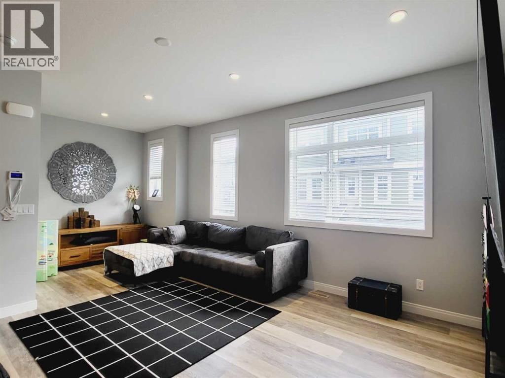 Single Family House for Sale in  Wentworth Row SW West Springs Calgary 