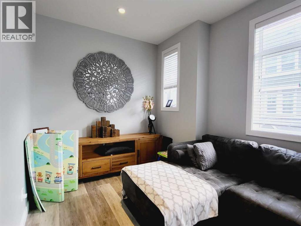 Single Family House for Sale in  Wentworth Row SW West Springs Calgary 