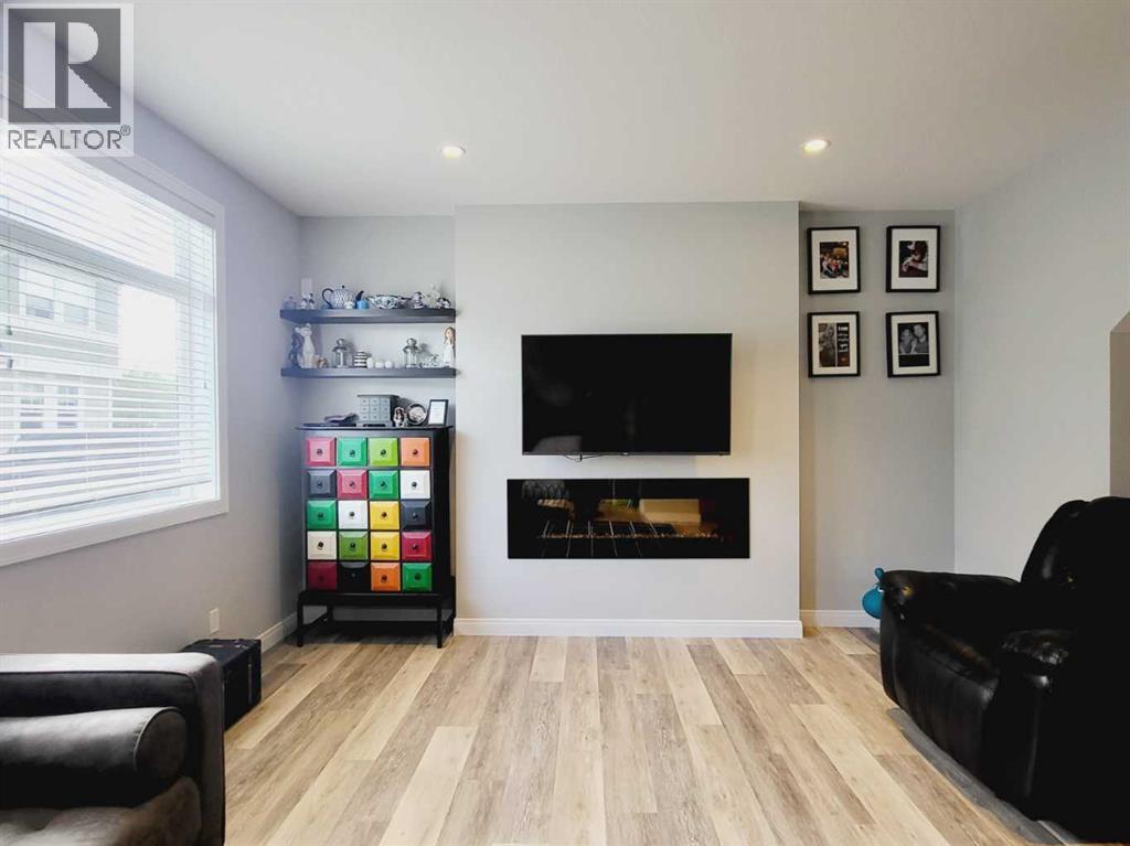 Single Family House for Sale in  Wentworth Row SW West Springs Calgary 