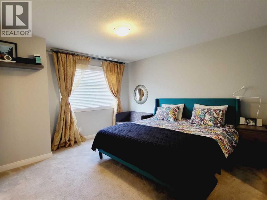 Single Family House for Sale in  Wentworth Row SW West Springs Calgary 