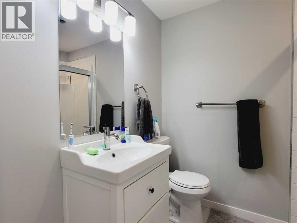 Single Family House for Sale in  Wentworth Row SW West Springs Calgary 