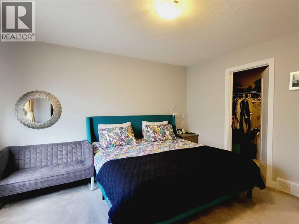 Single Family House for Sale in  Wentworth Row SW West Springs Calgary 