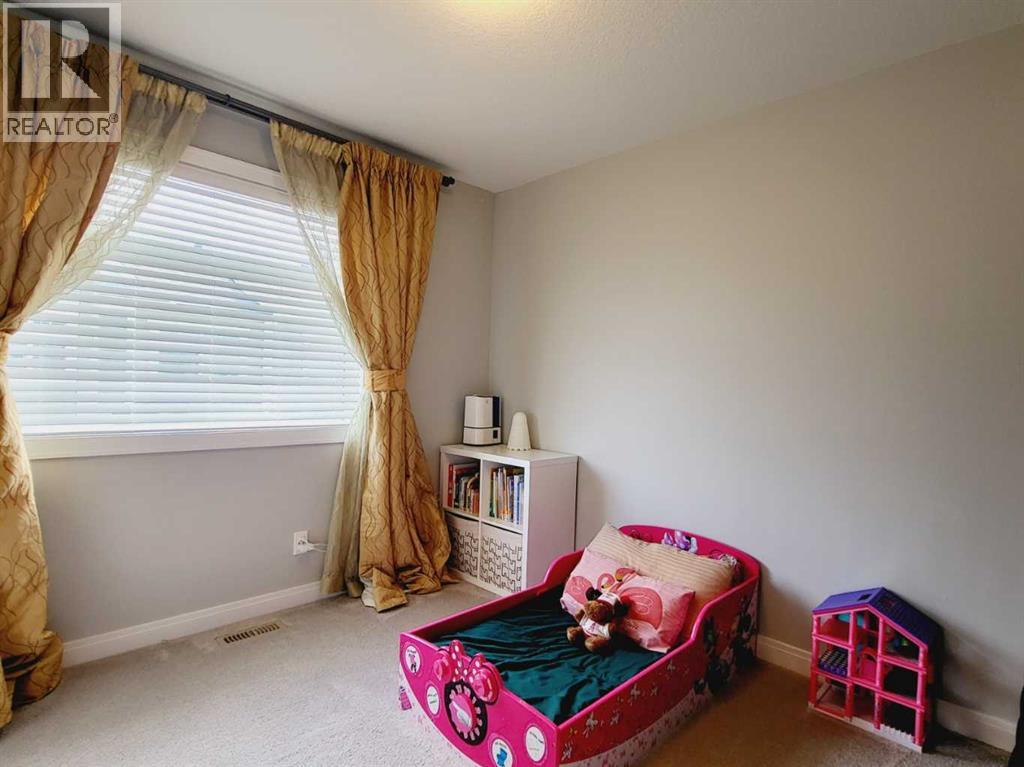 Single Family House for Sale in  Wentworth Row SW West Springs Calgary 