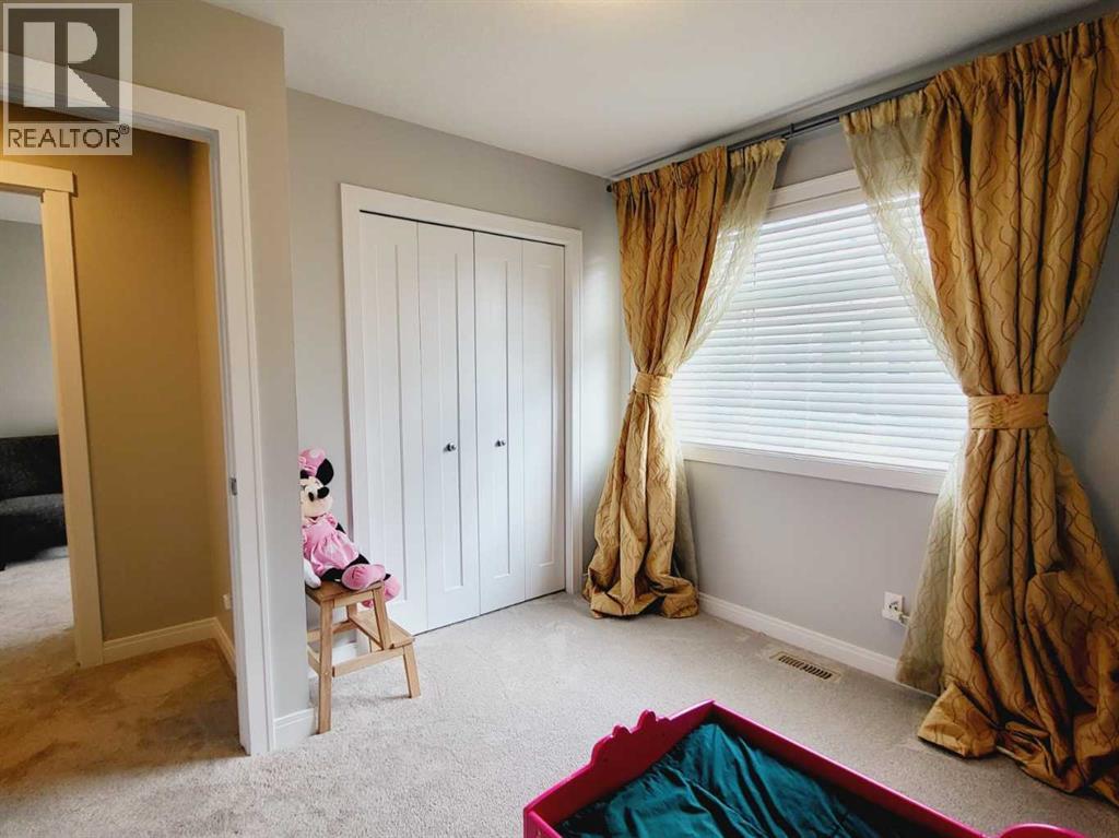 Single Family House for Sale in  Wentworth Row SW West Springs Calgary 
