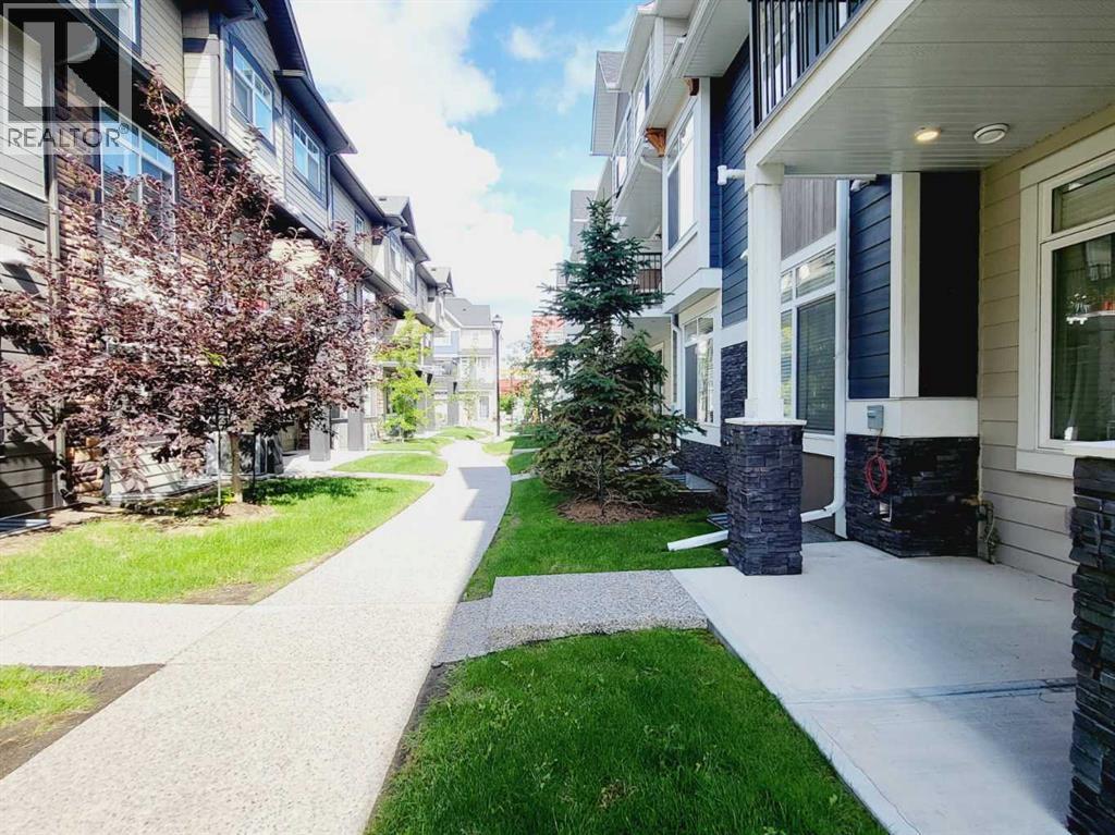 Single Family House for Sale in  Wentworth Row SW West Springs Calgary 