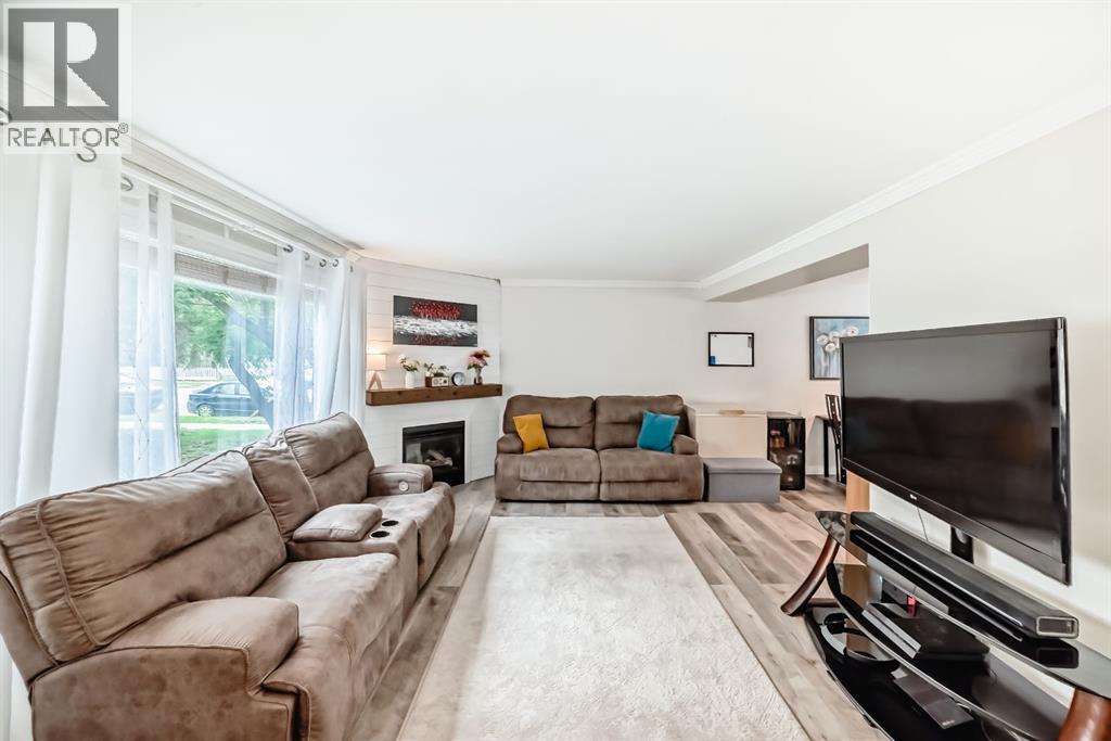 Single Family House for Sale in  REGAL Park NE Renfrew Calgary 