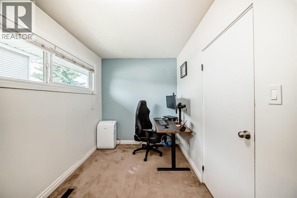 Single Family House for Sale in  REGAL Park NE Renfrew Calgary 