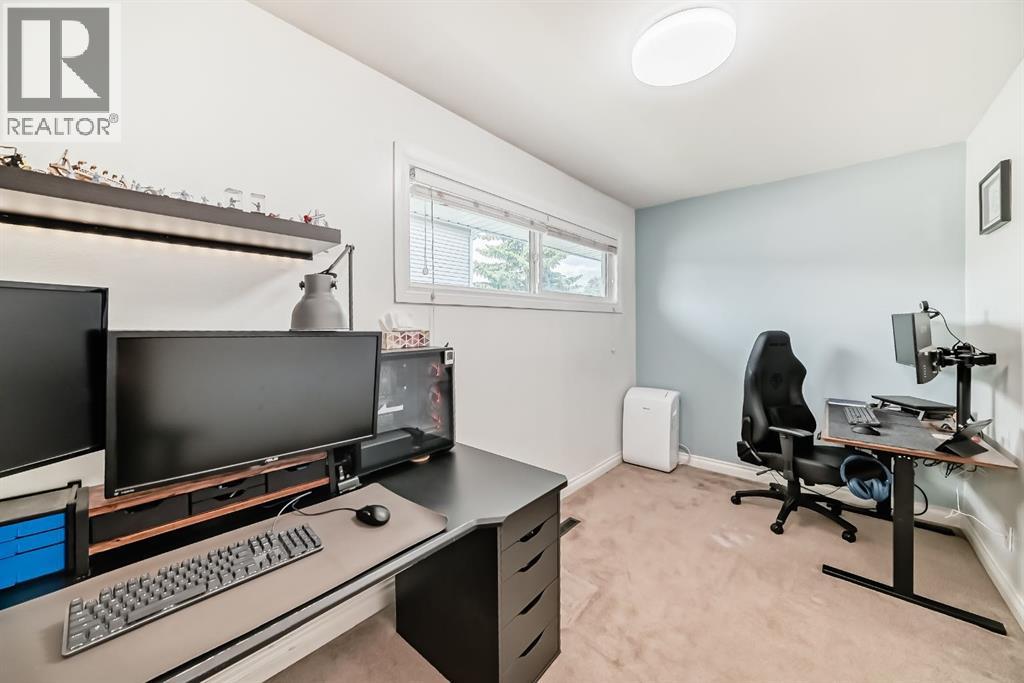 Single Family House for Sale in  REGAL Park NE Renfrew Calgary 