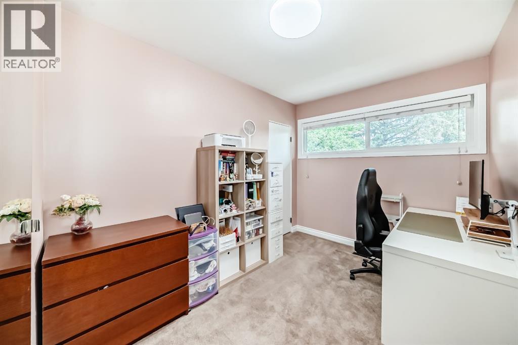 Single Family House for Sale in  REGAL Park NE Renfrew Calgary 