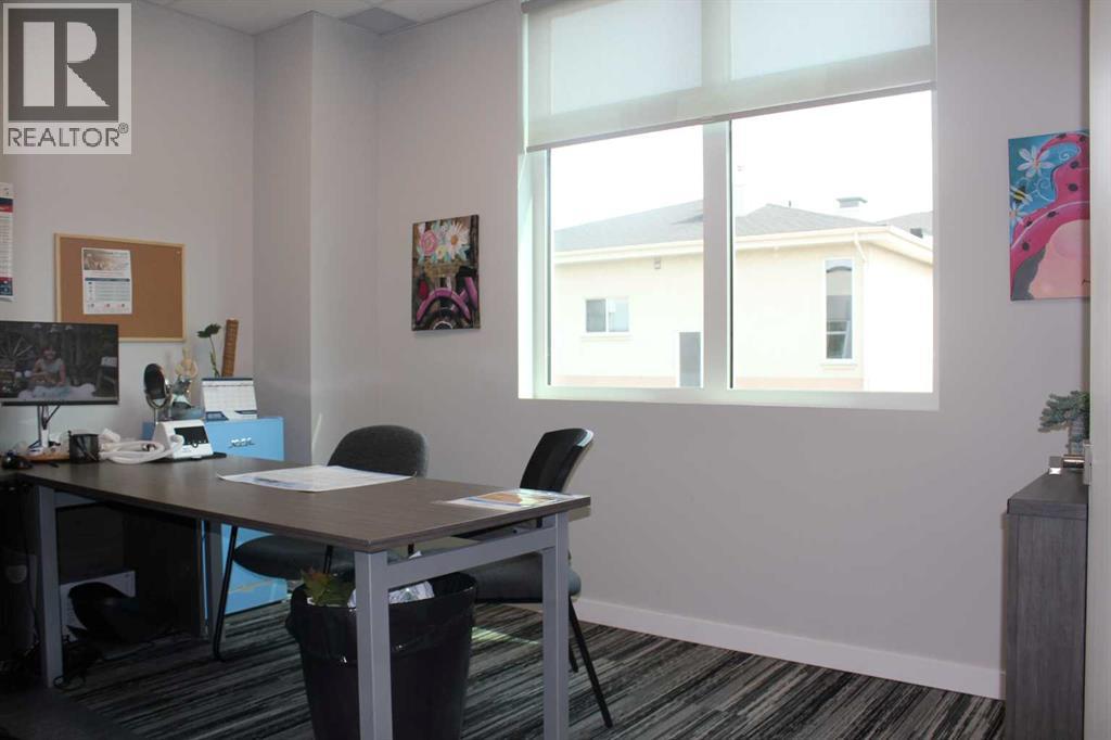 Photo 10 of 2810 13 Avenue Se, Medicine Hat AB