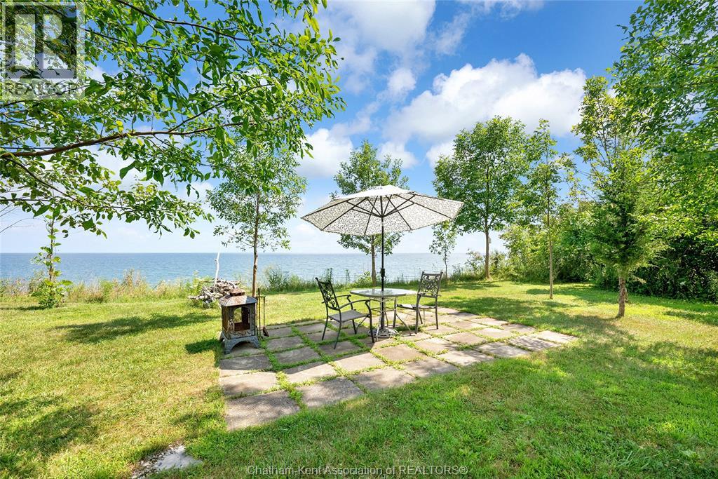 Photo 13 of 1311 Bluff Line, Wheatley ON