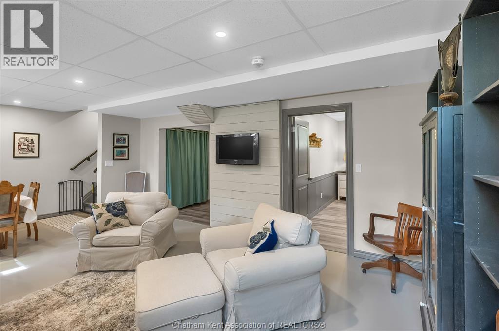 Photo 37 of 1311 Bluff Line, Wheatley ON