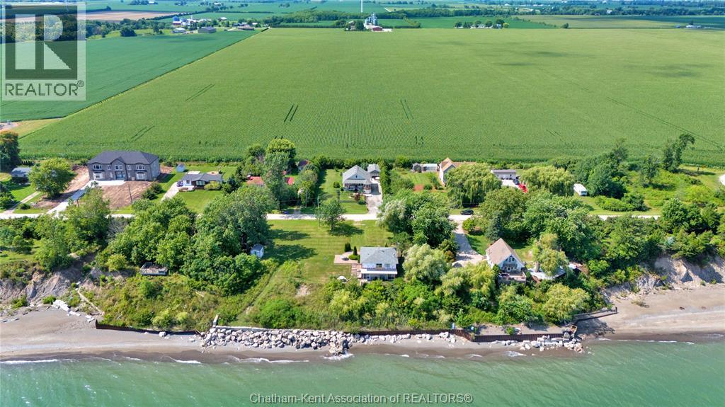 Photo 7 of 1311 Bluff Line, Wheatley ON