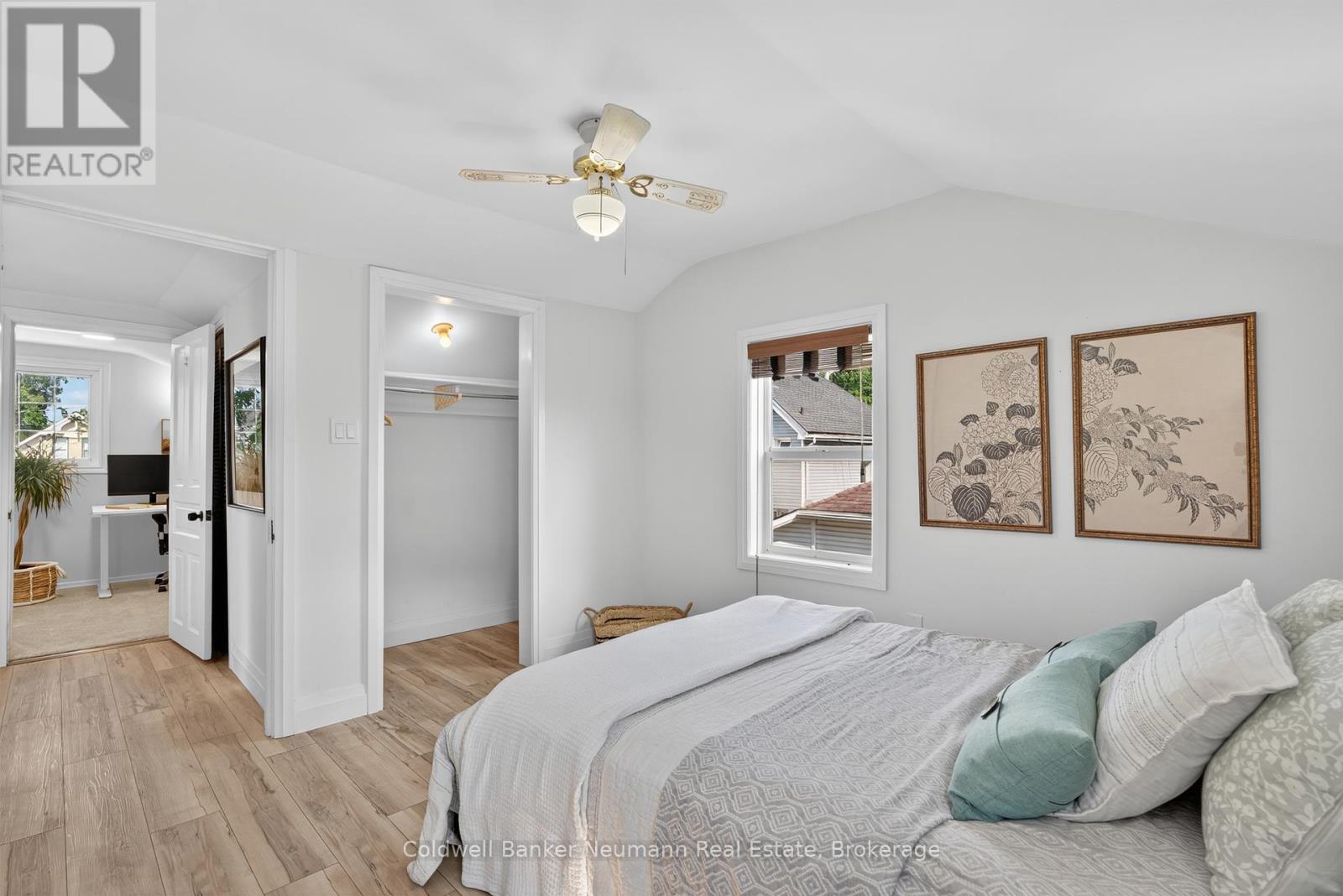 Photo 16 of 118 1 2 Wellington Street, Cambridge ON