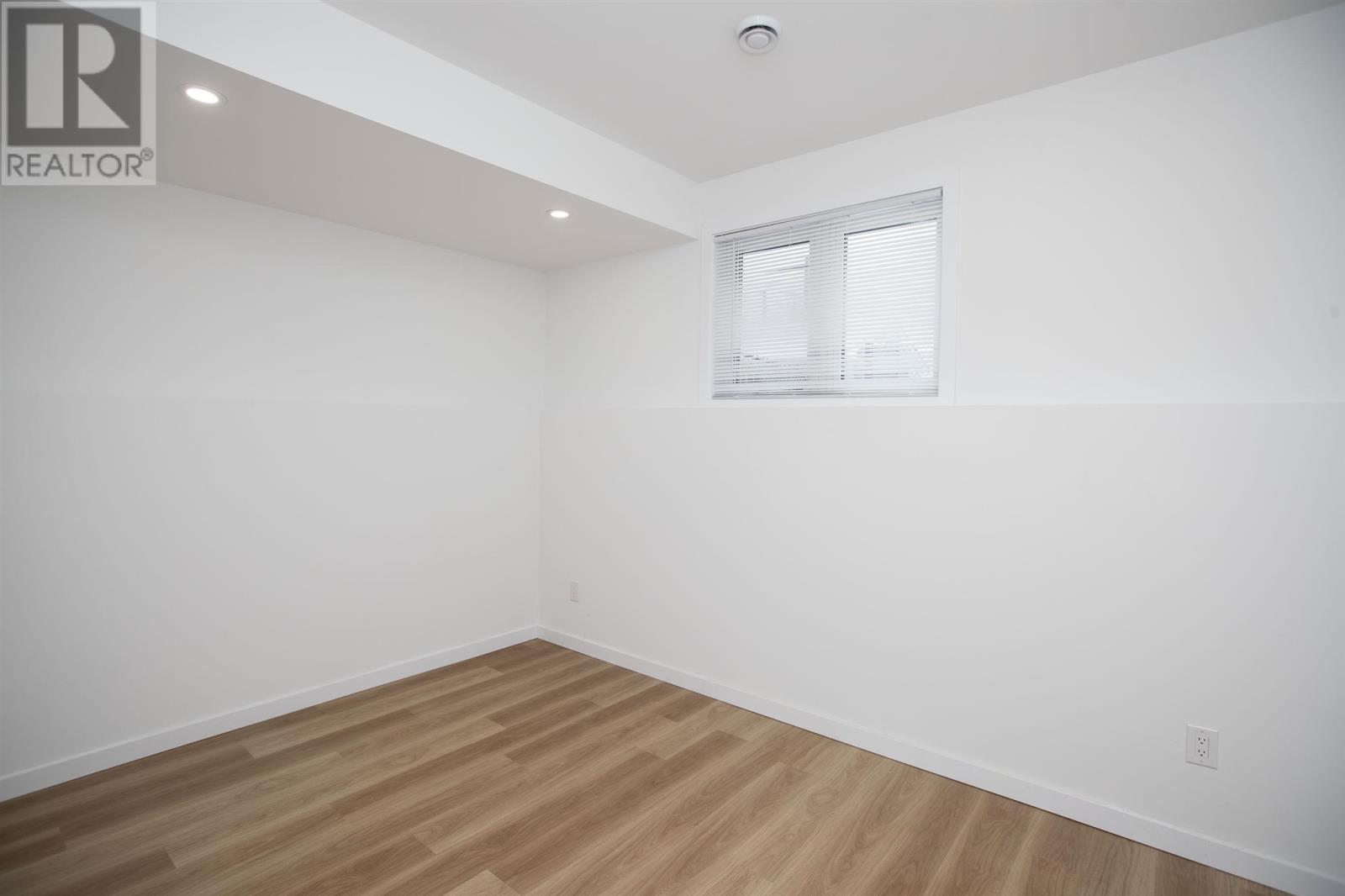 Photo 32 of 1152 Arthur St W, Thunder Bay ON