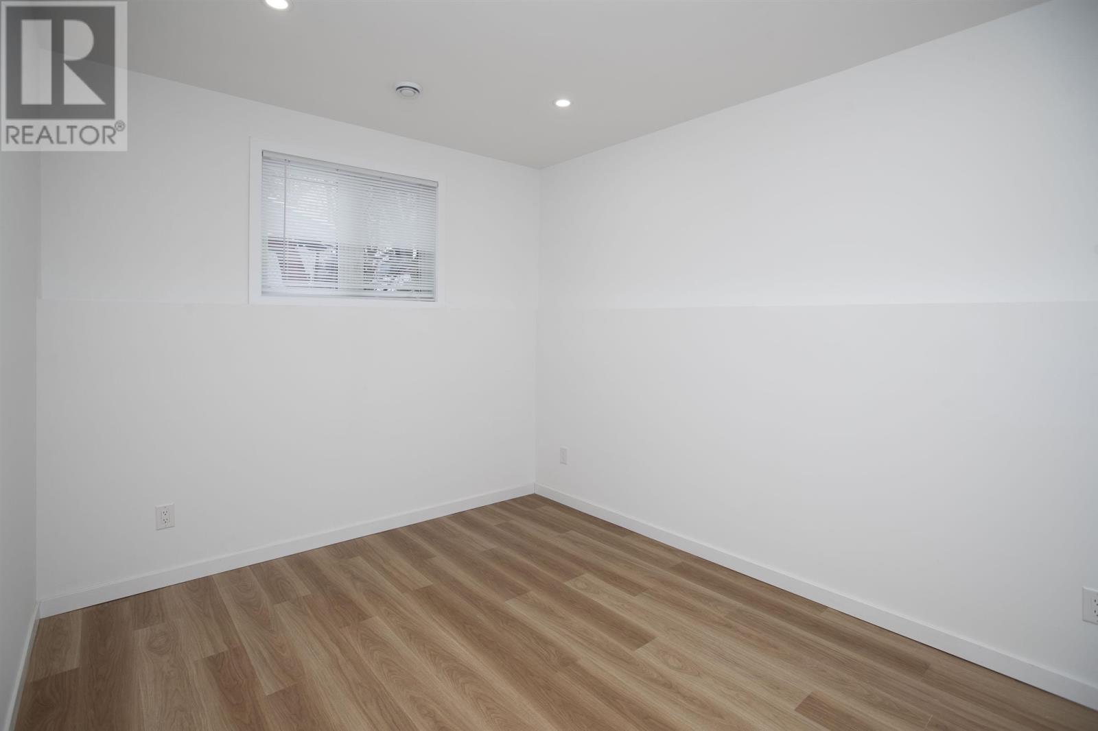 Photo 21 of 1152 Arthur St W, Thunder Bay ON
