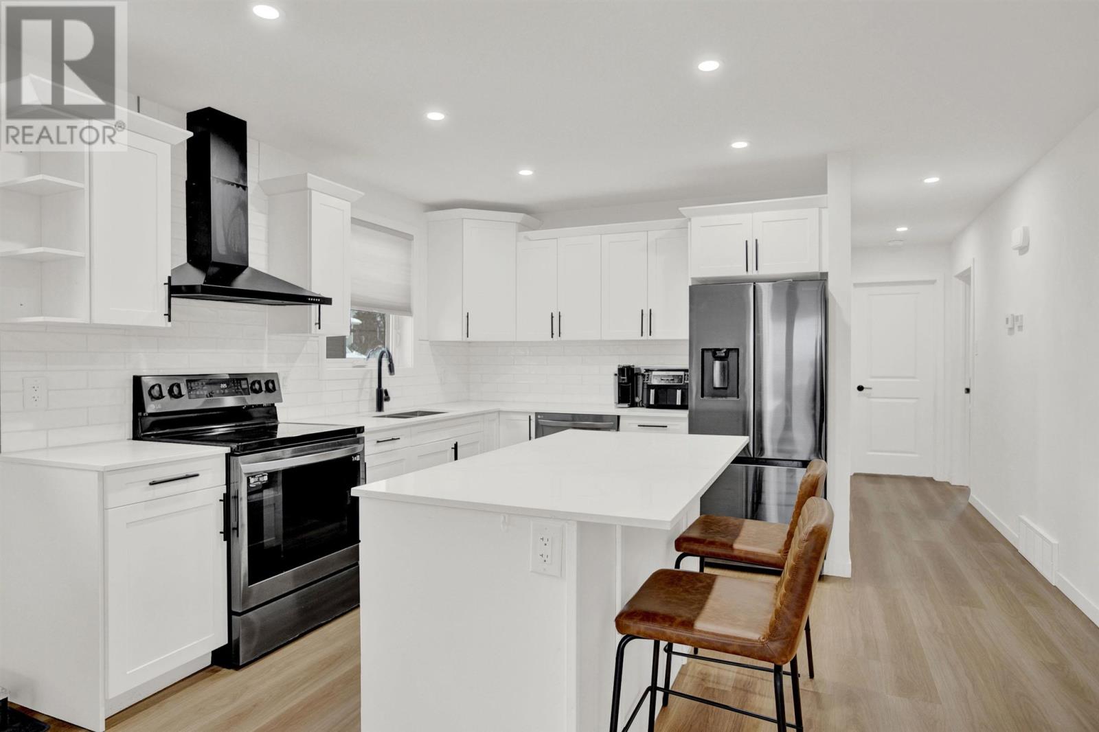 Photo 20 of 1152 Arthur St W, Thunder Bay ON