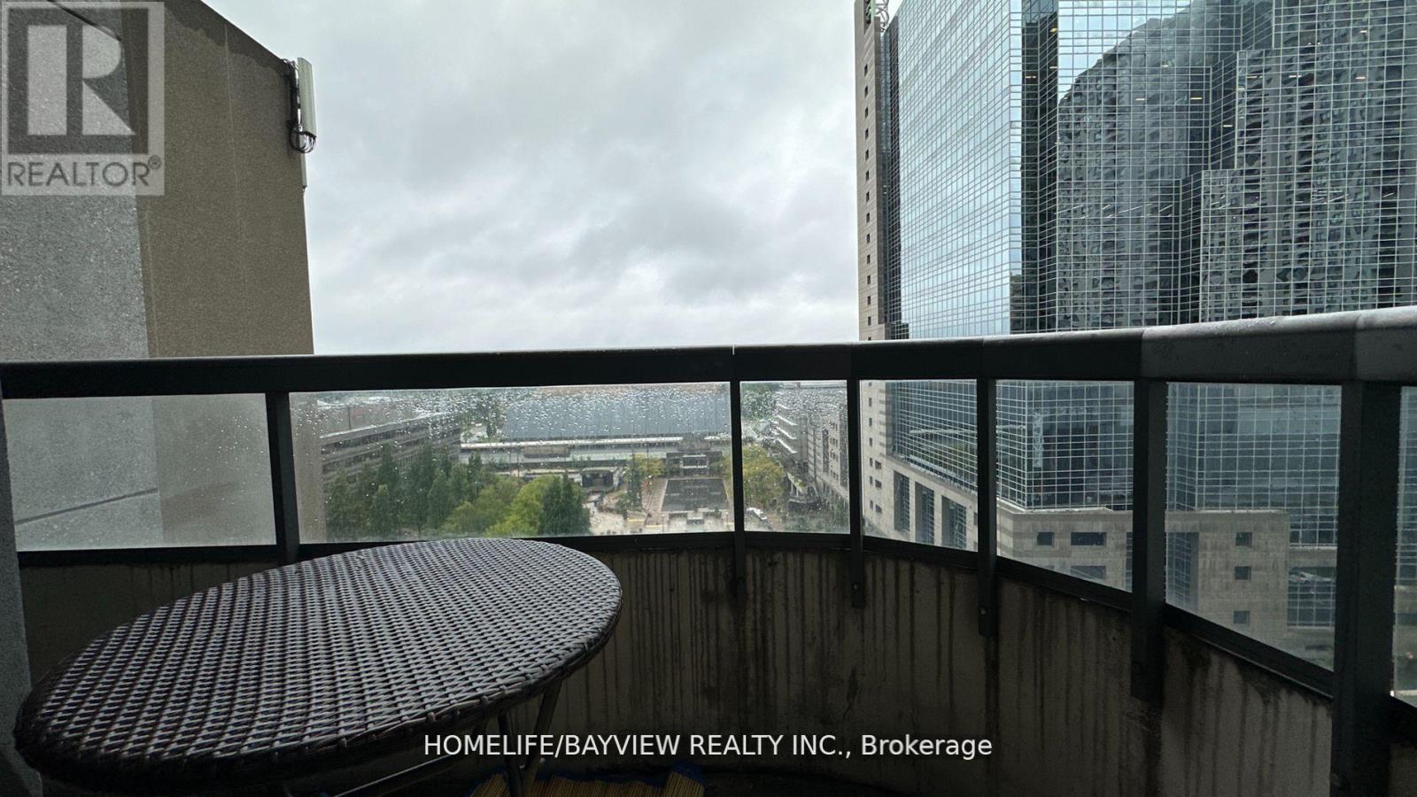 Photo 14 of 718 8 Hillcrest Avenue, Toronto ON