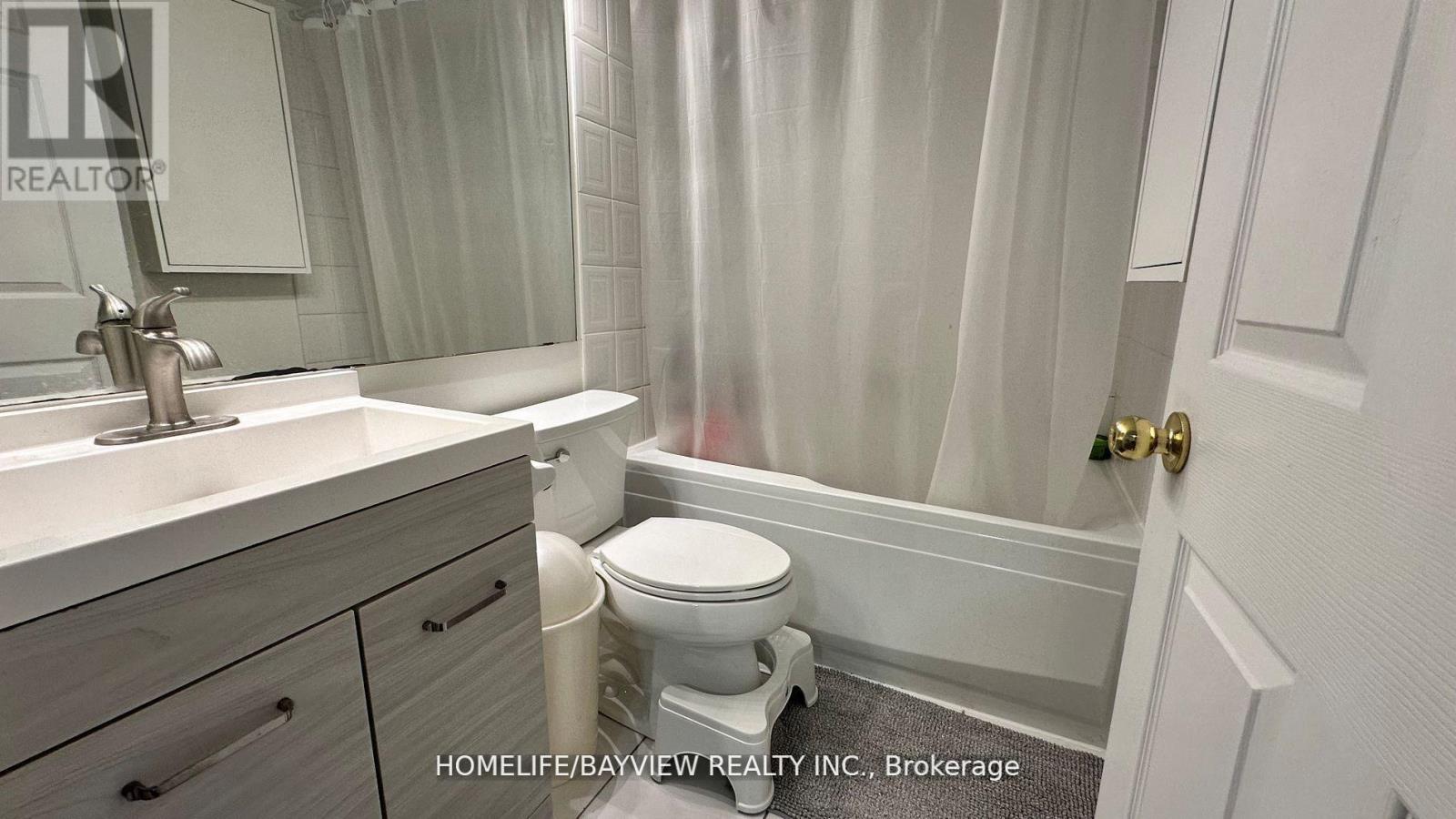 Photo 22 of 718 8 Hillcrest Avenue, Toronto ON