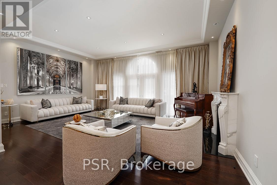 Photo 24 of 149 Dunvegan Road, Toronto ON