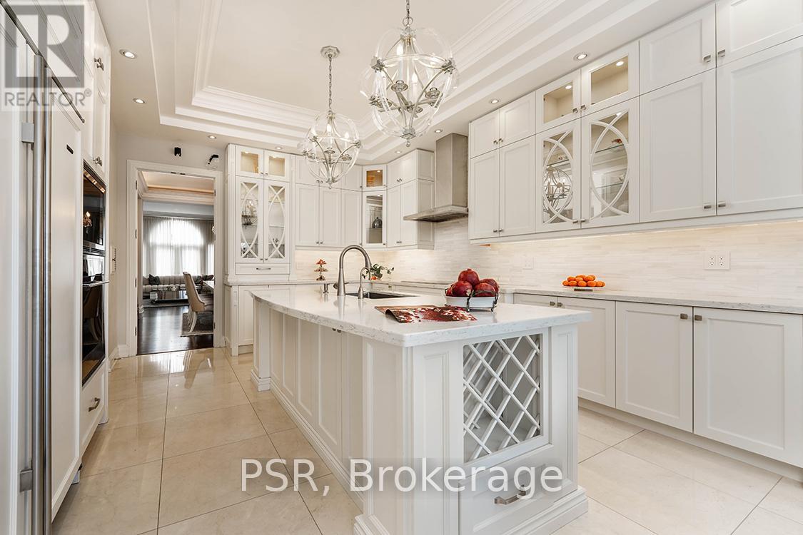 Photo 37 of 149 Dunvegan Road, Toronto ON
