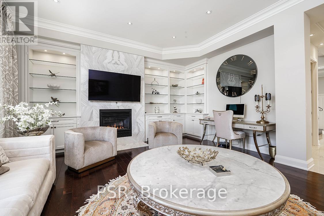Photo 26 of 149 Dunvegan Road, Toronto ON