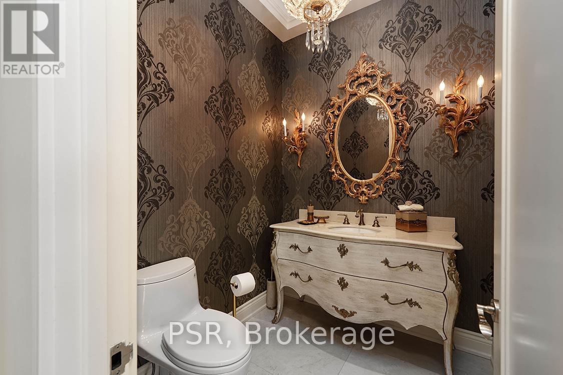 Photo 19 of 149 Dunvegan Road, Toronto ON