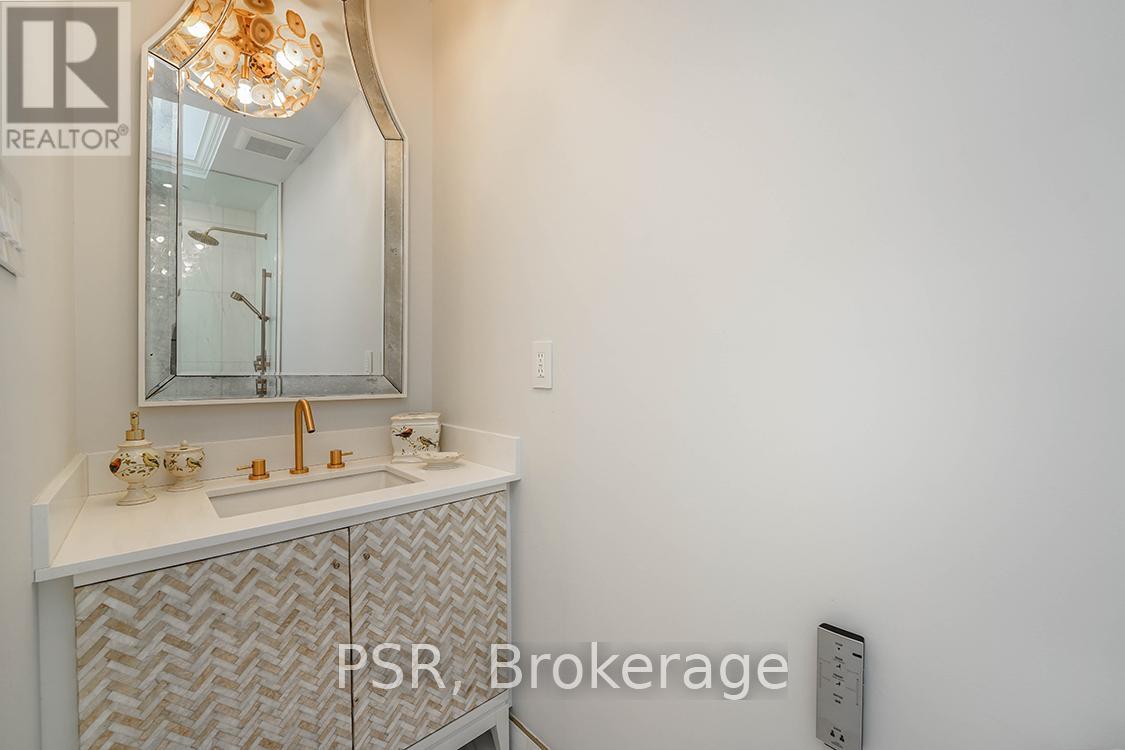 Photo 44 of 149 Dunvegan Road, Toronto ON