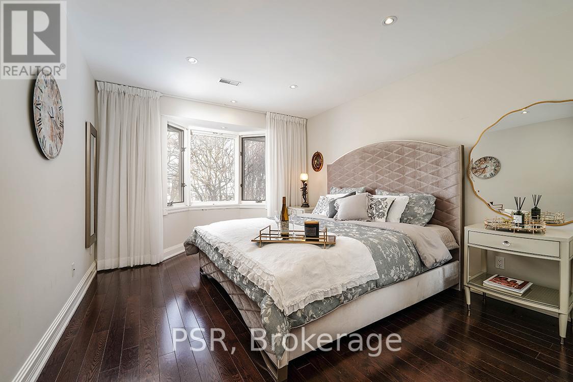 Photo 34 of 149 Dunvegan Road, Toronto ON