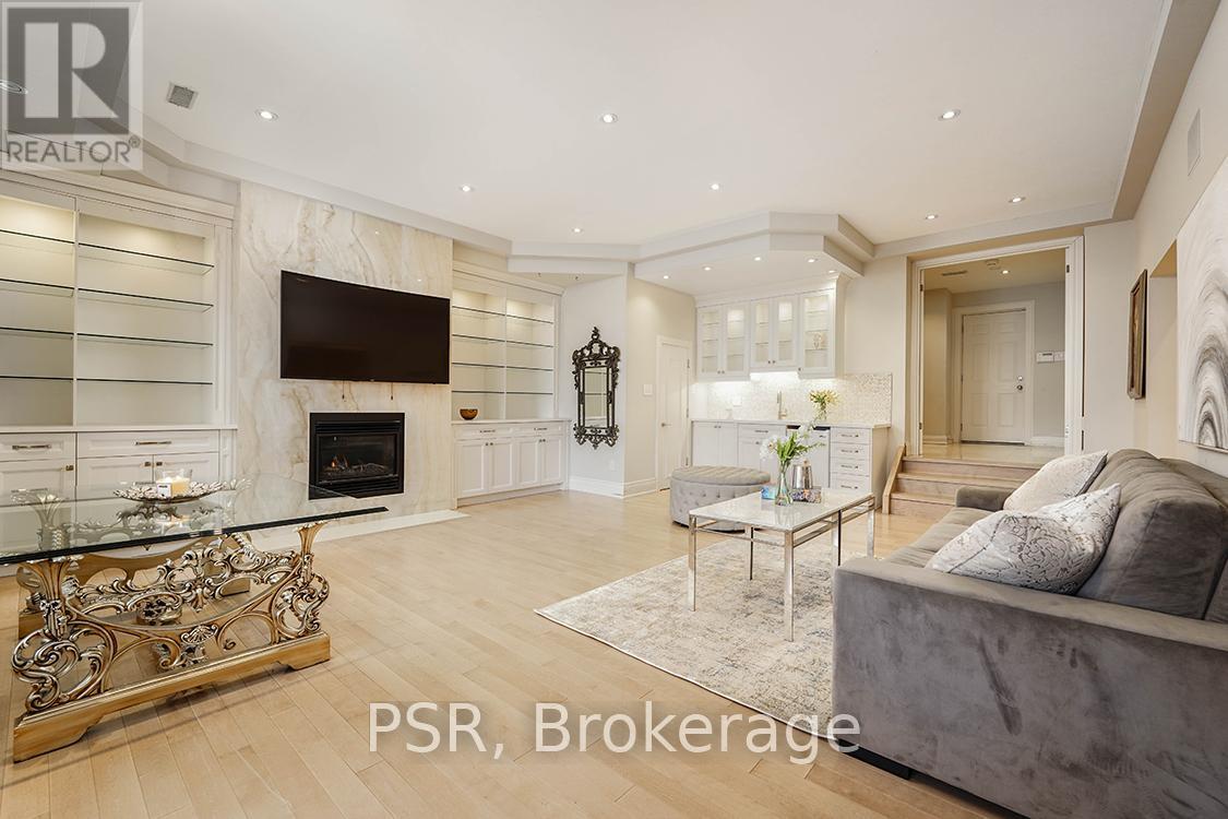 Photo 21 of 149 Dunvegan Road, Toronto ON
