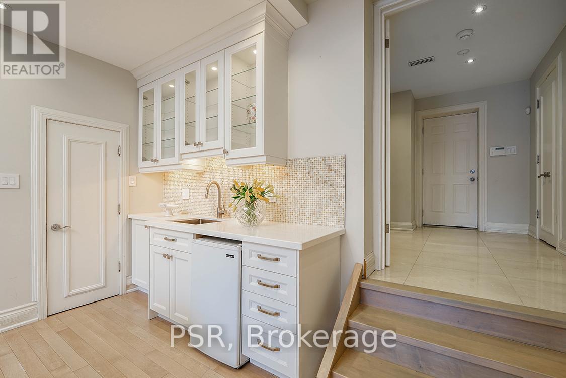 Photo 43 of 149 Dunvegan Road, Toronto ON
