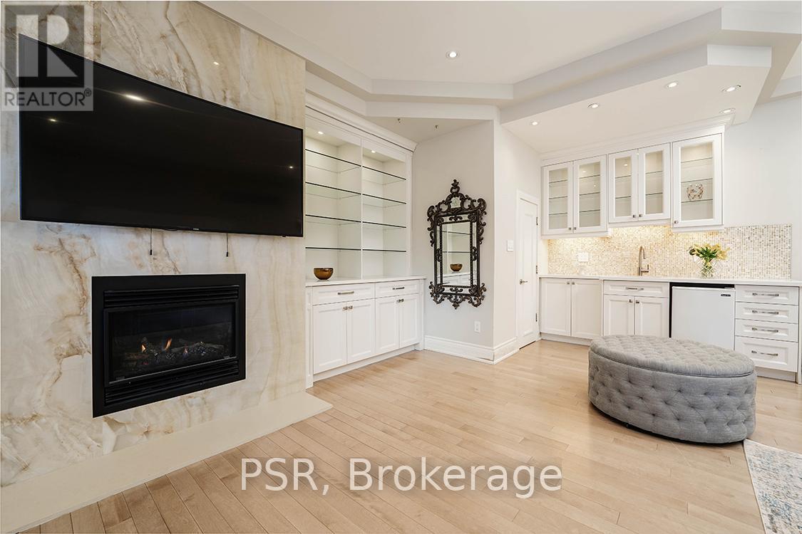 Photo 36 of 149 Dunvegan Road, Toronto ON